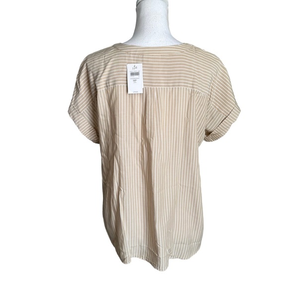 J. Jill Sandbar White Beige Button Up Pocket Front Blouse Top Size M/MP - Picture 3 of 17